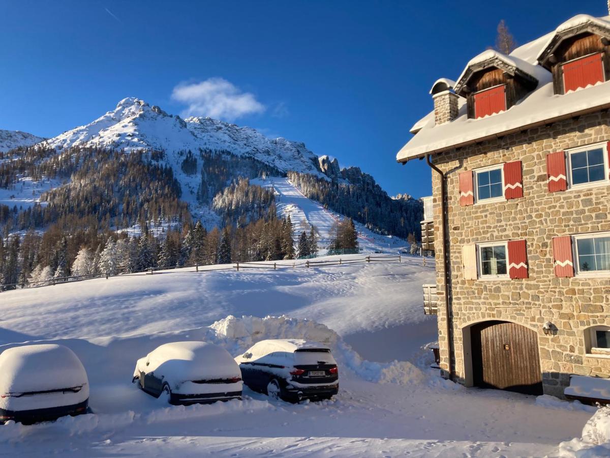 Renoviertes Apartment Mit Terrasse An Der Piste Mit Kostenlosen Wifi Кареца ал Лаго Екстериор снимка